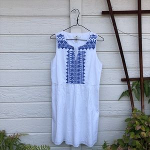 ⚡️New Vineyard Vines Embroidered Dress